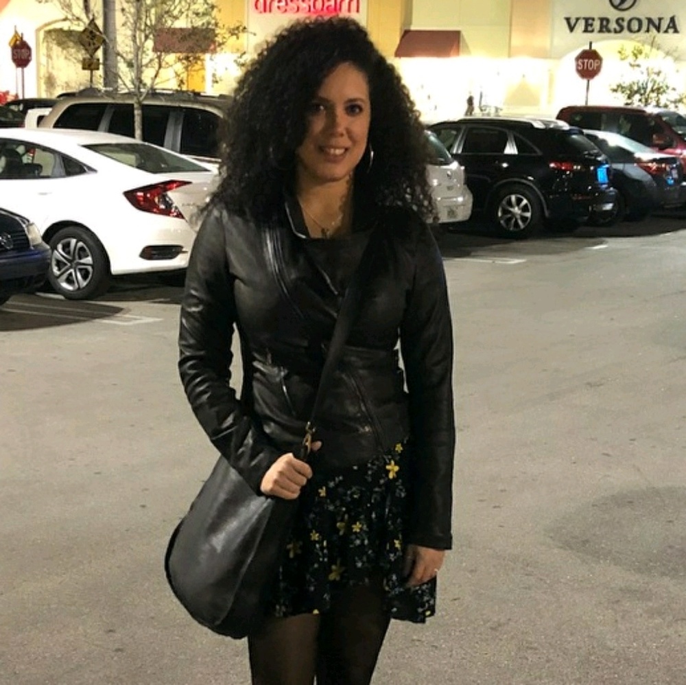 Meet your Posher, Lazara